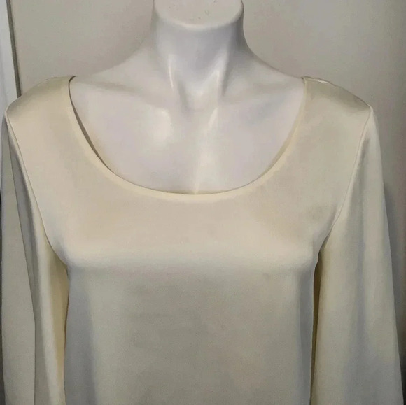 Elizabeth & James Karlotta Satin like Ivory Cream Blouse(S) - Picture 5 of 9